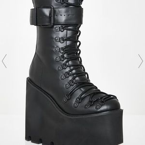 current mood traitor platform boots